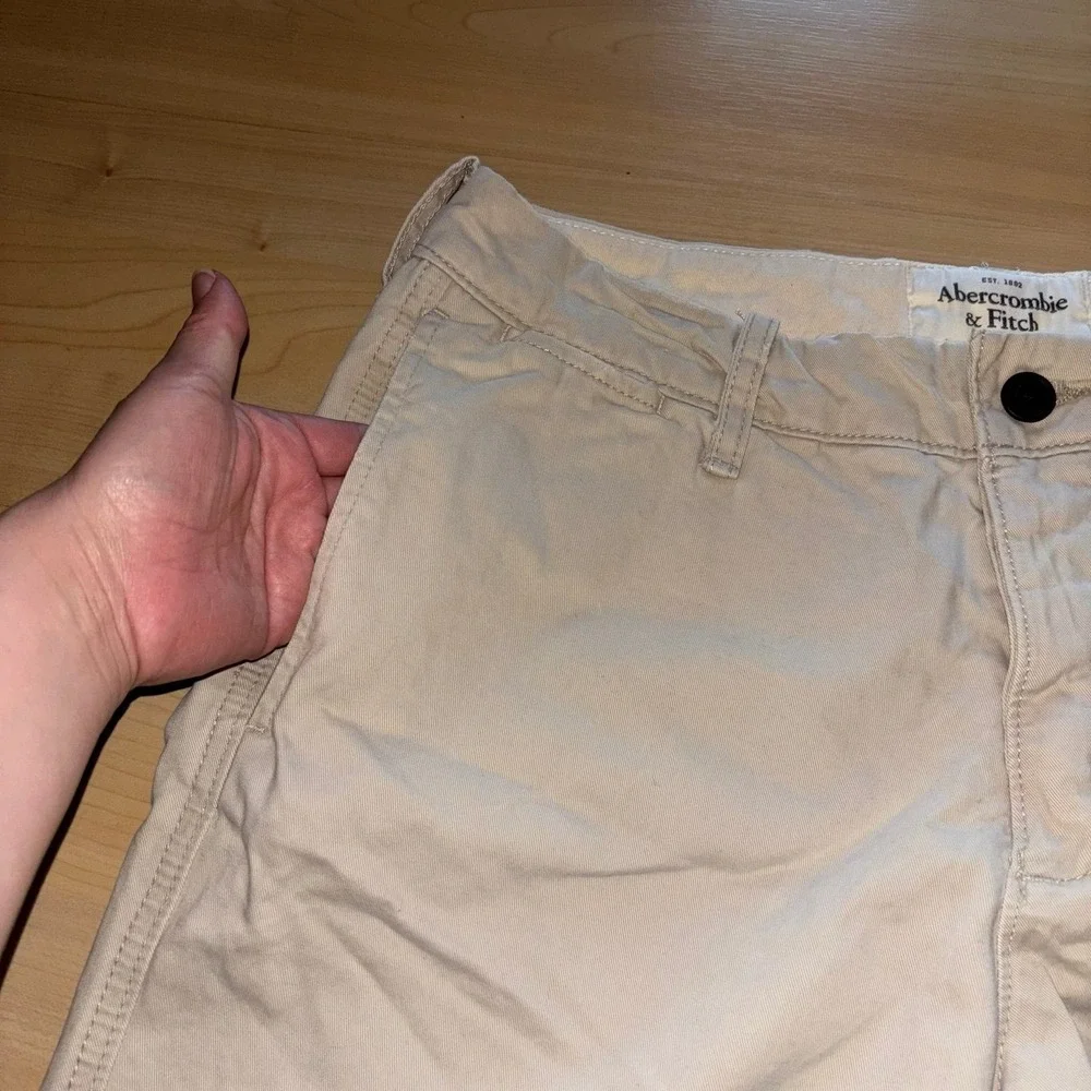 NWT Abercrombie & Fitch Light Khaki Dad Shorts Flat Front Button Fly Size 33